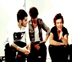 harry, zayn & louis start laughing after “climax” is mentioned in an interview +