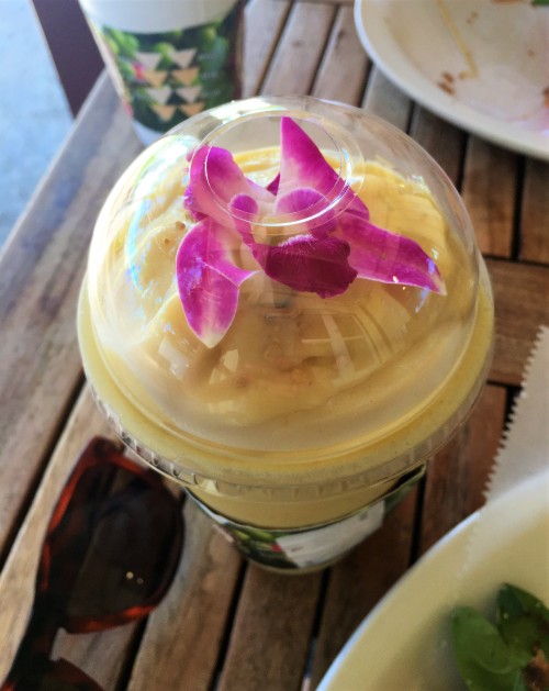 succulent:such a tastey smoothie by the beach