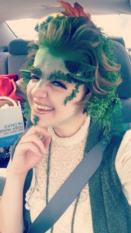 today was truly wonderful!! people were so nice and cute to me complimenting my outfit; I had a blas