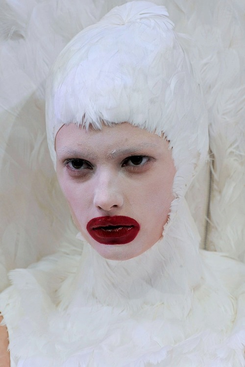 130186:  Sigrid Agren for Alexander McQueen Fall 2009 
