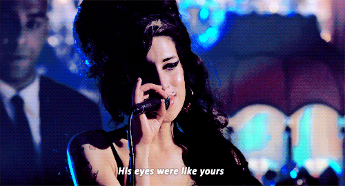 amyjdewinehouse: Amy Winehouse singing ‘I Heard Love Is Blind’ live at the Porchester Hall, 2007