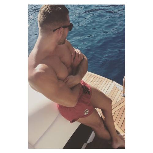 lumbrjax:  Instagram user @chris_blueone http://ift.tt/1G3nlZF 