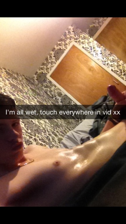 snapchatladsexposed:  More of this hotty 