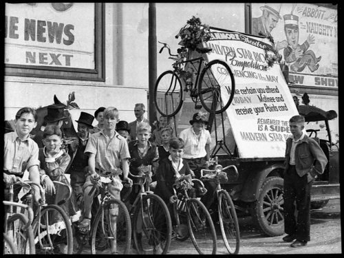 Malvern Star Bicycle Competition, Stanmore Theatre (taken for Acme Theatres), 4 May 1946, by Sam Hoo