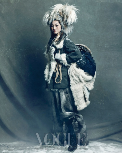 “Queen of Snow” editorial in Vogue Korea, January 2012