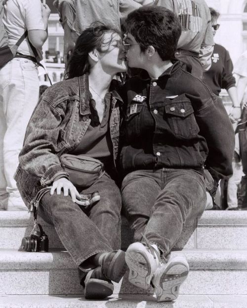 lesbianherstorian:  march on washington for lesbian gay and bi equal rights, april 1993