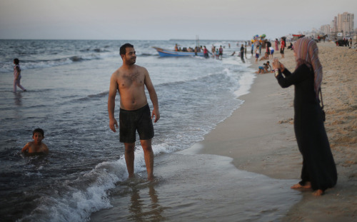 reuterspictures: REUTERS/Mohammed Salem  Escaping to the Gaza shore  The sea has always be