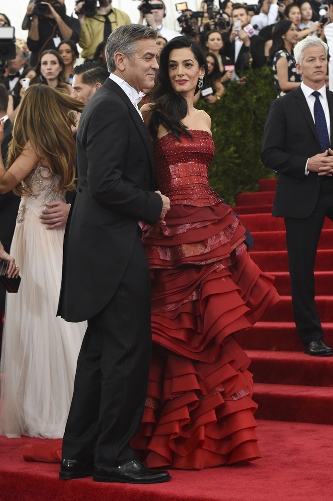 huffingtonpost:  Met Gala 2015 Red Carpet: See All The Stunning Dresses Of The Night(Source: