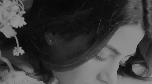 daily-emeraudetoubia:Emeraude Toubia — behind the Scenes from the Photoshoot for Grumpy Magazine | M