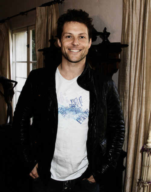 Jamie bamber peta