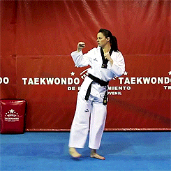 kellymagovern:  Chloe Bruce doing what Chloe Bruce does. [Video Link]