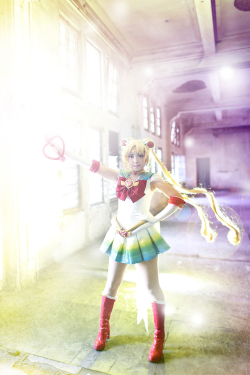 Super Sailor Moon ([ Album 2 ])(click the photo to see more)photo by Red Charlottecostume | props by