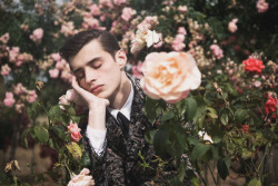 oncedawn:  Adrien Sahores by Cécile Bortoletti