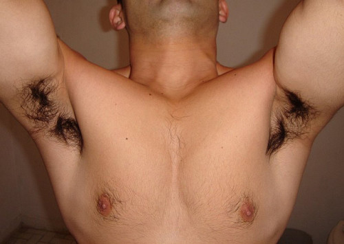 iwasateenwolf:this hot set via mantender  i would lick that pit