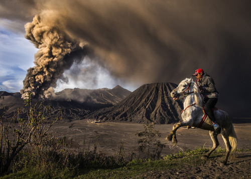 itscolossal:  2016 National Geographic Travel Photographer of the Year Contest Entries 