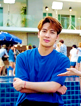 yeabeom:＼(＾▽＾)／