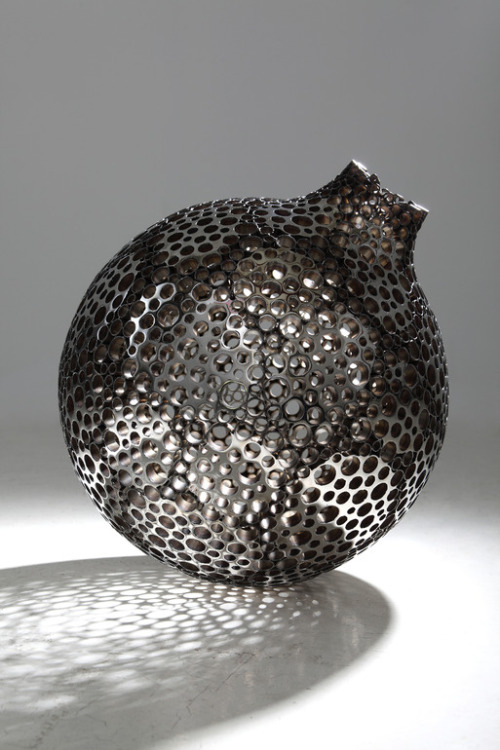 myampgoesto11: ‘Particle’ sculptures by Korean artistJang Yong Sun