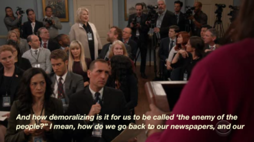 tvhousehusband: Murphy Brown crashes a White House press briefing and asks questions we all wish jou