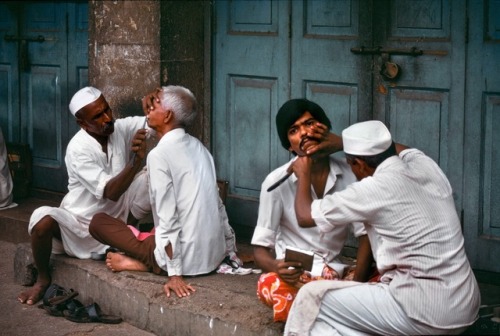 serfedin:India by Bruno Barbey