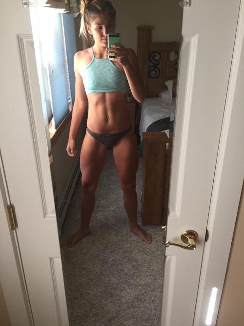 fitnika:  izzybilotta:  fitnika:  Flex Friday 