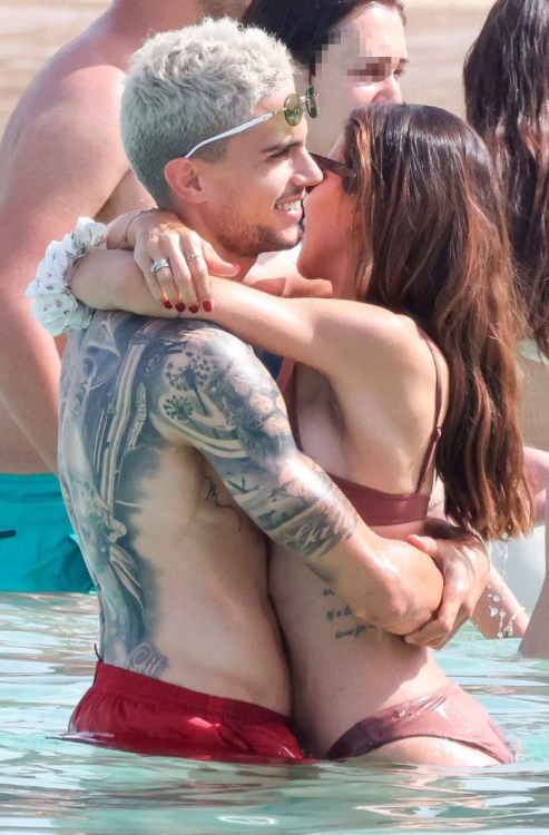 famososandwags:Marc Bartra and Melissa in Ibiza during their holidays, June 2021