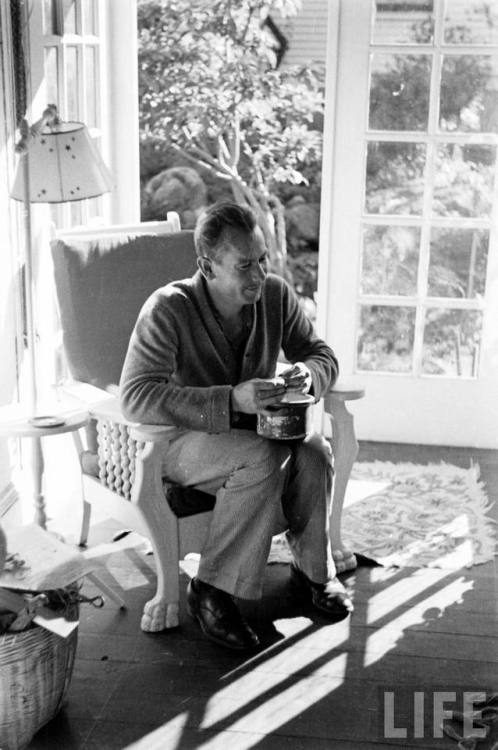 John Steinbeck(Peter Stackpole. 1937?)