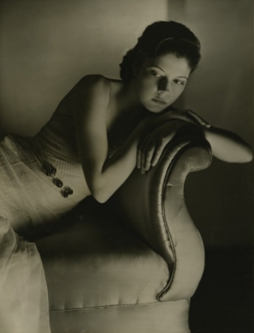 Sex saisonciel:Diane Sinclair by George Hurrell, pictures