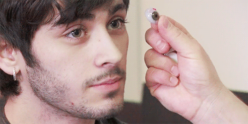 unfortunatemuggle:Could he be any cuter?!?1 It is not even fair for someone to be that attractive.&n