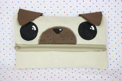 littlealienproducts:Pug Zip up Bag from Pooka and Friends ♥️