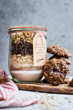 sweetoothgirl:  gluten-free oatmeal teff chocolate chip cookies &amp; cookie mix gift in a jar  
