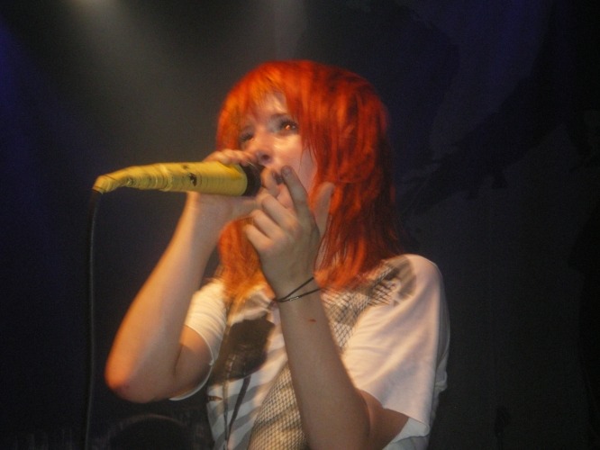 yelyahwilliams:  istillloveparamore:  #vintage  The fact that this might be considered