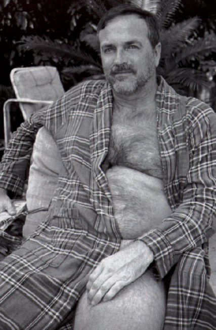 hairyandmature: lee Hello, Lee.