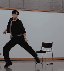 hoseokb: in his element;