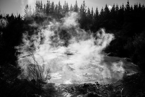 aratrikag05:Wai-O-Tapu Mud Pools, RotoruaCamera: Nikon D5200 (18-55mm kit lens).