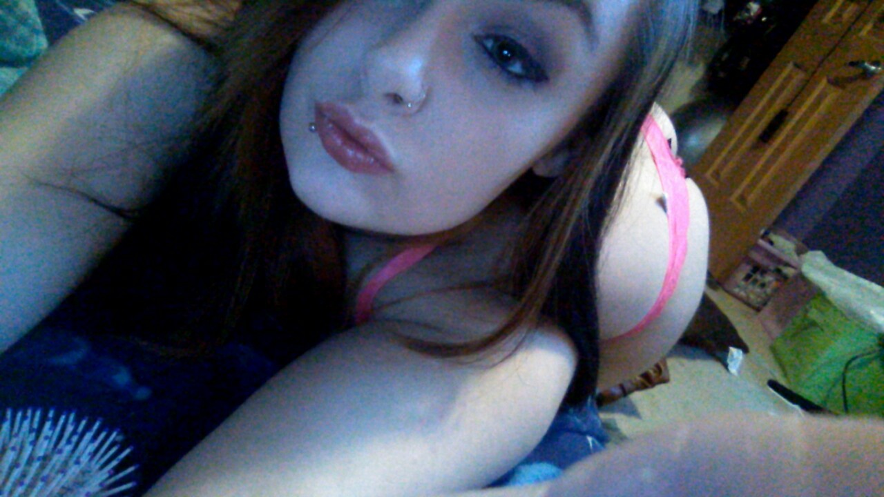 puffthemagicdrugqueen:  me again. i have a headache good nightAmazon wishlist