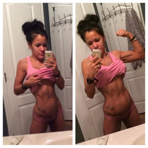 sexygymchicks:  @puertoricanfitchick: Morning peeps!!! I’m off to get a nice morning jog in then food…. I’m starving!!!! U know those days you wake up ravenous…. Ya that’s me today. My stomach is eating itself LOL #fitgirlproblems #me #selfie