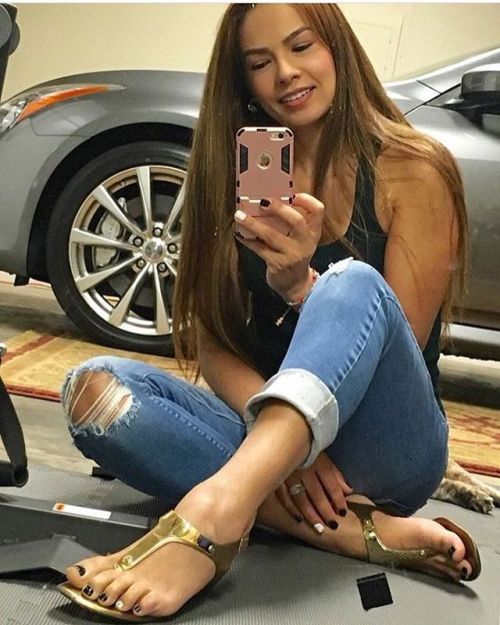 jfc223:@quintana.myriam #pies #pied #pieds #piedini #pés #pezinhos #pesfemininos #feet #foot #yogafe