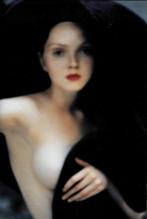 adreciclarte:  Lily Cole by Koto Bolofo