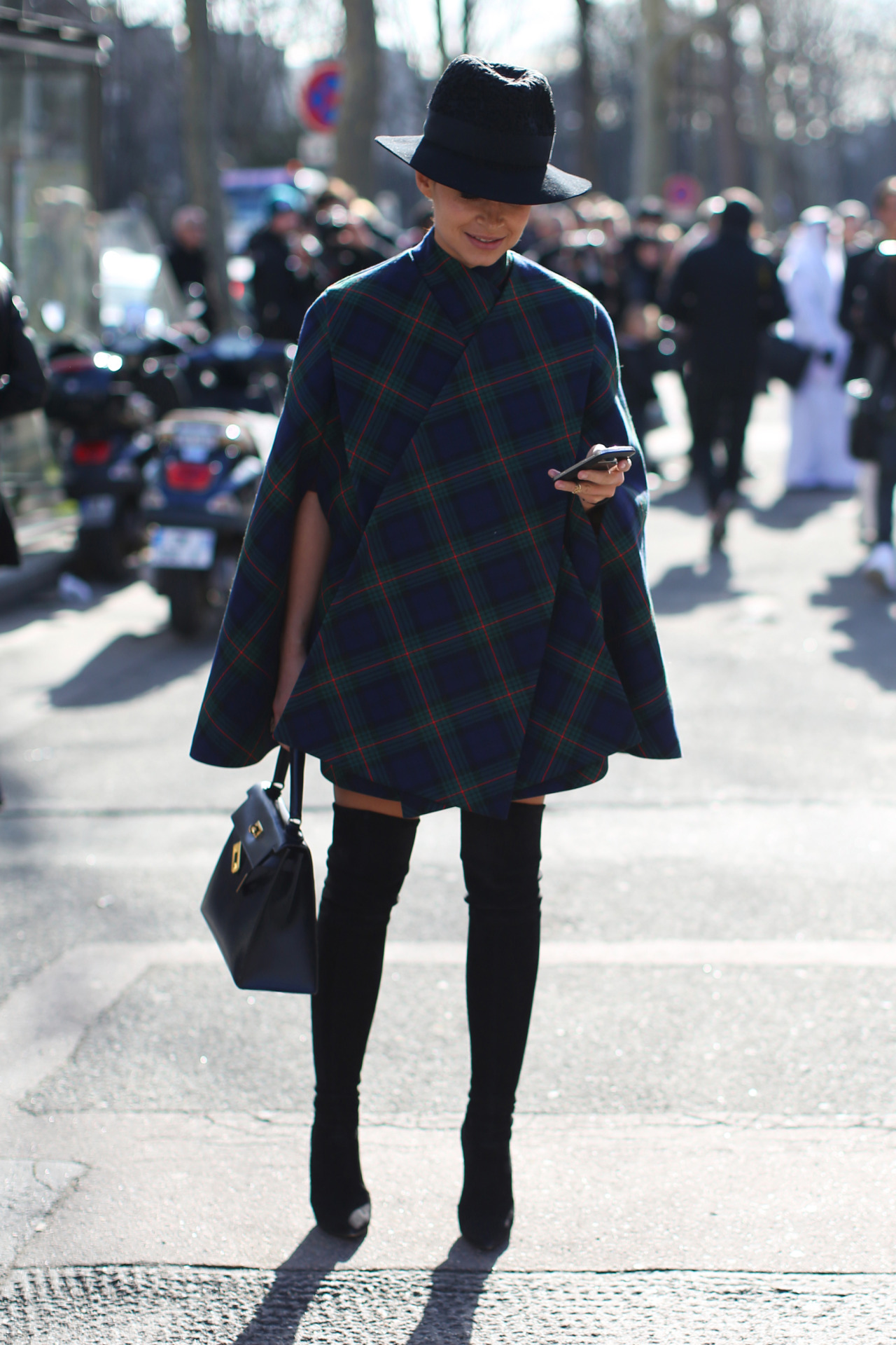 flarefashion:  FLARE Paris Fashion Week AW’14 Street Style / Photo by Anthea Simms