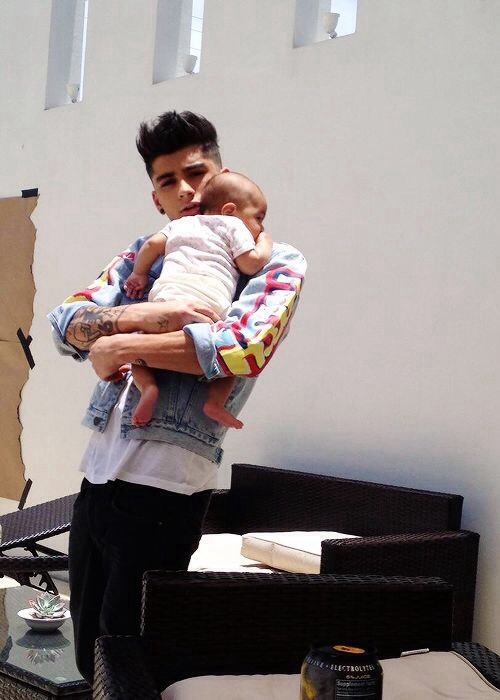 fabymalik1d:  Zayn + babies ♡  adult photos