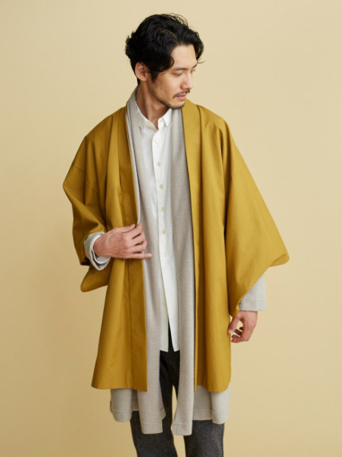 plasmalogical: monster-hugs: mymodernmet: Traditional Samurai Jackets Are Making a Chic, Sophisticat