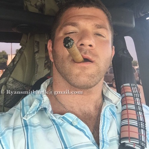 daddyandcubby:  Hot cigar man
