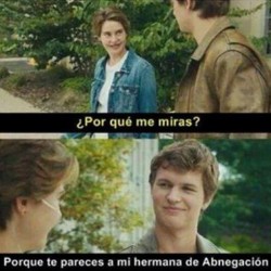 welcometoanormalityworld:AJZHADJSU ESTO TODAVÍA ME DA RISA XDDD Tris muere.