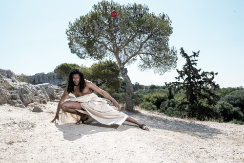 Photoshooting in Acropolis with Phosart.