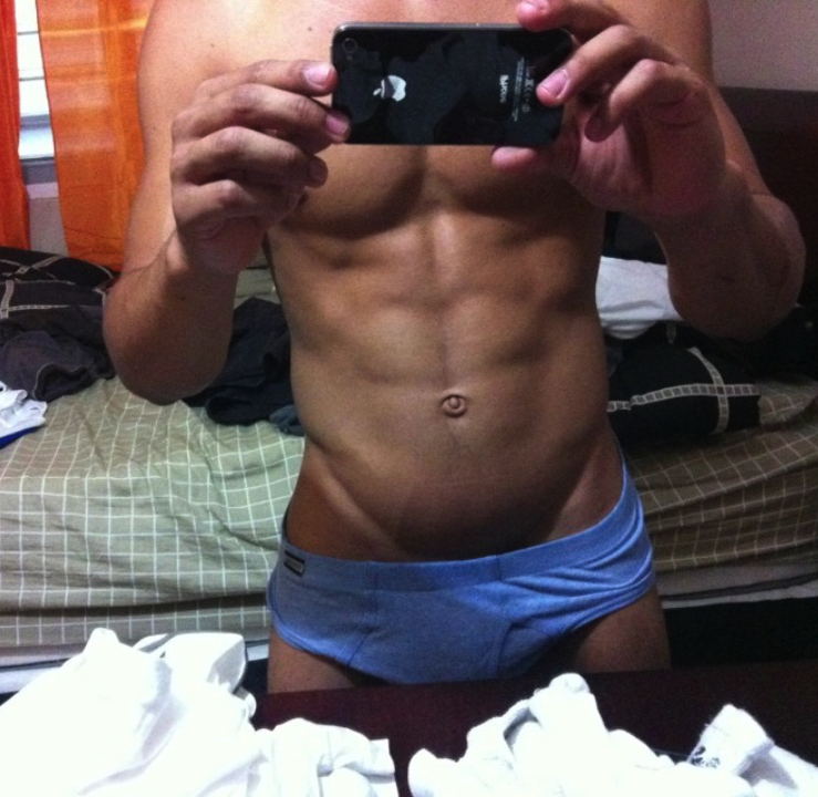 BEAUTY NUDE MEN