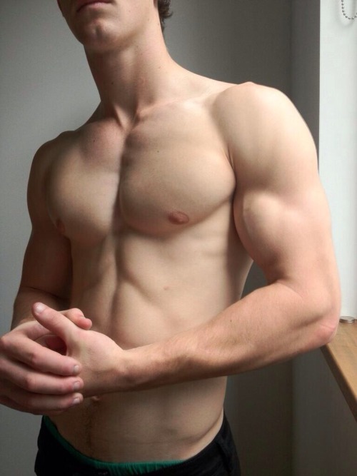 Porn photo longbulge :  bulto, gran protuberancia, los