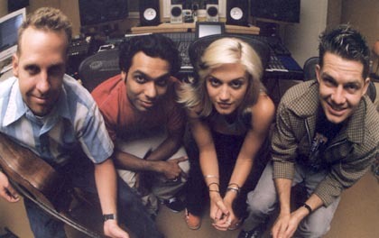 fyeahgwenstefani:  Return of saturn studio session 