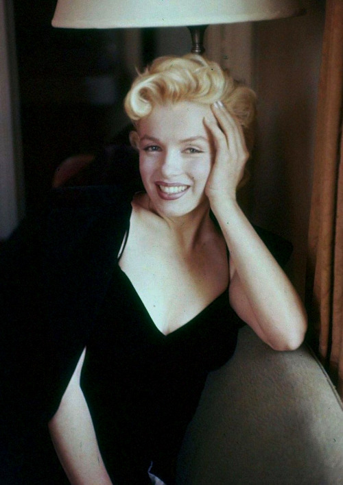 infinitemarilynmonroe: Marilyn Monroe, 1956.Photo by Hans Knopf.