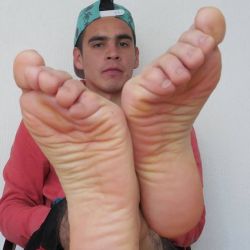 Sole freak, smelly feet lover