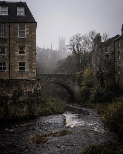 emptyspace008-deactivated202207:liluna-deactivated20210919:Edinburgh, Scotland.pics by pandeyrr, lynne.sword.Dark aesthetic!